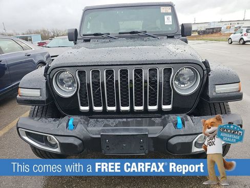 Used 2023 Jeep Wrangler Unlimited Sahara w/ Cold Weather Group image 3