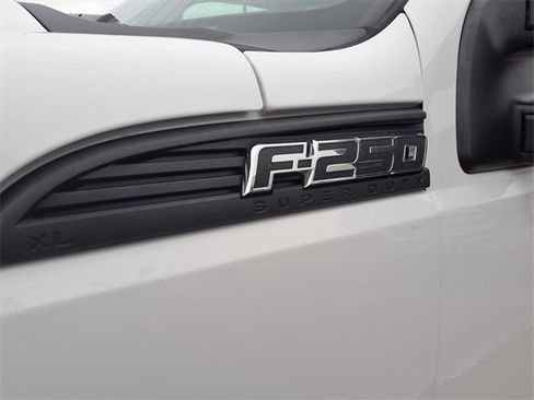 Used 2015 Ford F250 XL image 25