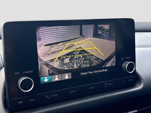 Used 2023 Honda HR-V LX image 13