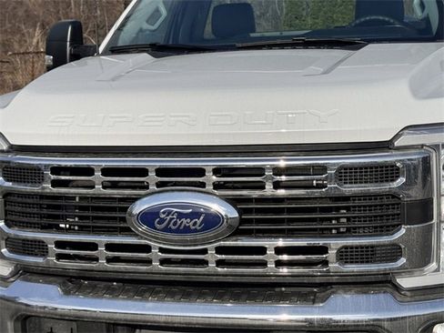 New 2025 Ford F350 XL w/ XL Chrome Package image 5