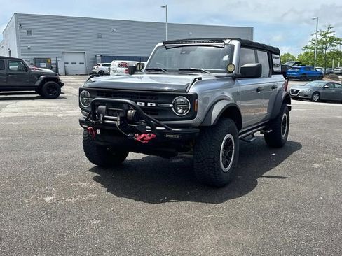 Used 2021 Ford Bronco Black Diamond w/ Sasquatch Package AWD/4WD image 9