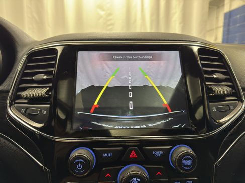 Used 2020 Jeep Grand Cherokee Limited w/ Luxury Group II image 20