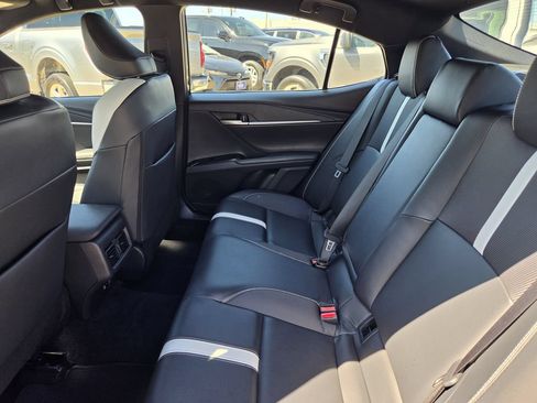 Used 2025 Toyota Camry SE FWD image 29