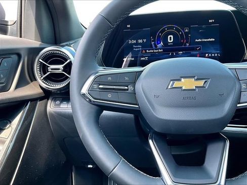 New 2027 Chevrolet Equinox LT w/ Convenience Package II AWD/4WD image 18