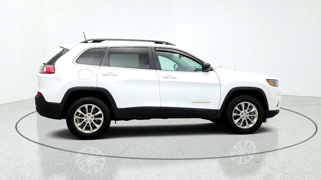 Used 2022 Jeep Cherokee Latitude Lux w/ Sun & Sound Group AWD/4WD image 4