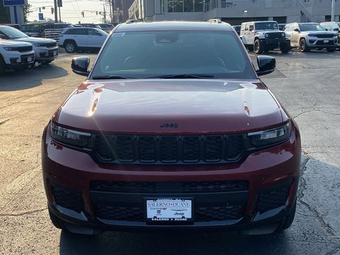 New 2025 Jeep Grand Cherokee L Altitude image 2