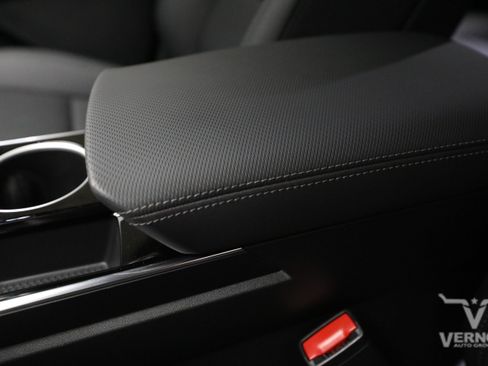 New 2026 Chevrolet Equinox LT w/ Convenience Package II FWD image 15