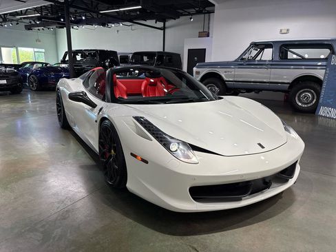 Used 2015 Ferrari 458 Spider RWD image 47