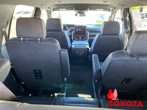 Used 2025 GMC Yukon Elevation AWD/4WD image 15