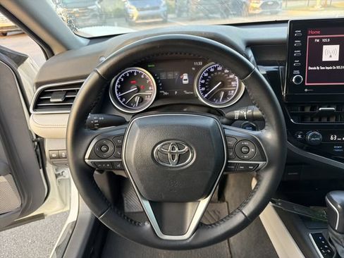 Used 2021 Toyota Camry XLE FWD image 23