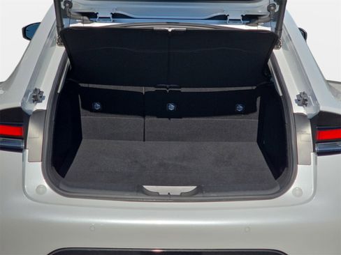 Used 2024 Toyota Prius LE image 12