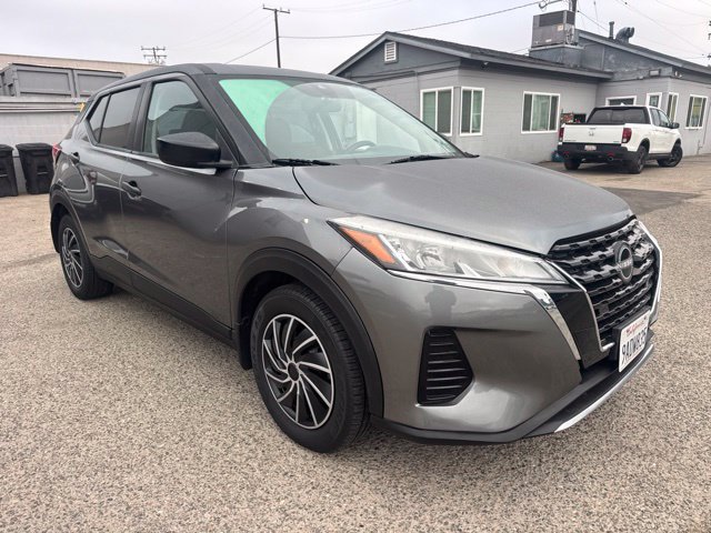 Used 2022 Nissan Kicks S FWD image 3