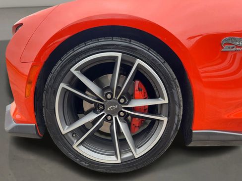 Used 2018 Chevrolet Camaro SS w/ Hot Wheels Edition image 10
