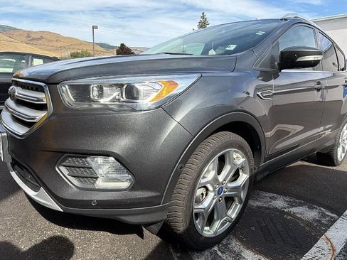 Used 2019 Ford Escape Titanium AWD/4WD image 4