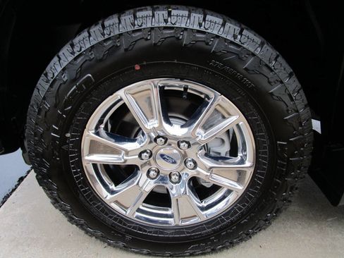 Used 2015 Ford F150 XLT w/ Equipment Group 301A Mid image 26