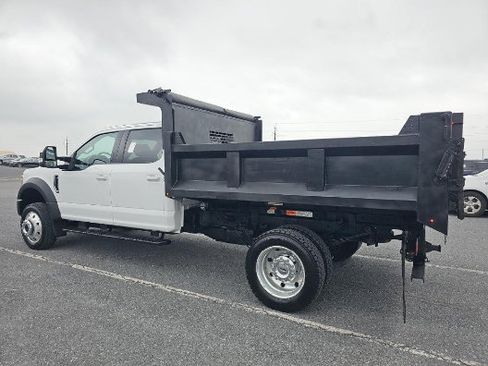Used 2020 Ford F550 4x4 Crew Cab Super Duty w/ Lariat Value Package image 4