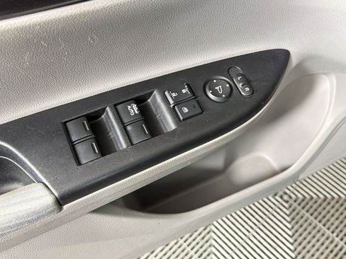 Used 2015 Honda Accord LX image 19