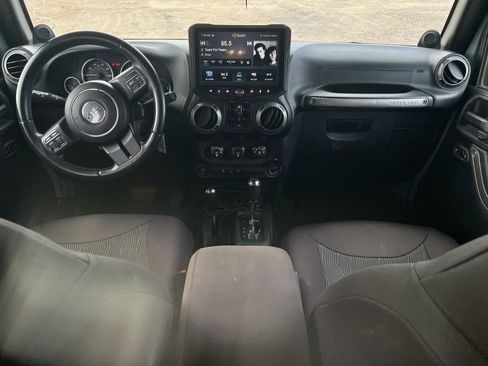 Used 2014 Jeep Wrangler Unlimited Sport w/ Quick Order Package 24S AWD/4WD image 20