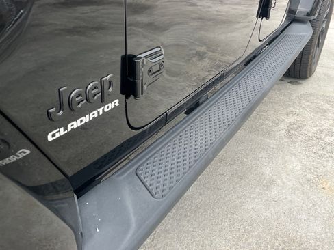 Used 2021 Jeep Gladiator Overland AWD/4WD image 20