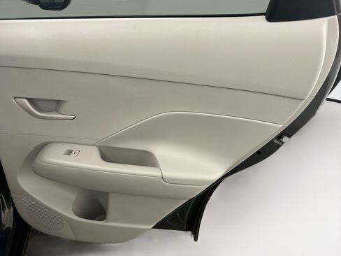 Used 2025 Hyundai Kona SEL AWD/4WD image 30