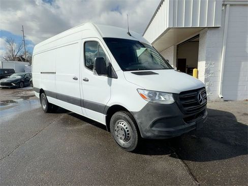 Used 2019 Mercedes-Benz Sprinter 170 image 7