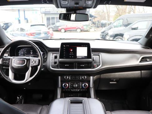 Used 2024 GMC Yukon SLT image 18