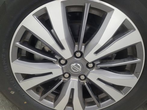 Used 2020 Nissan Pathfinder SL FWD image 31