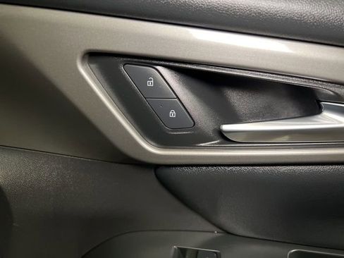 Used 2025 Chevrolet Traverse LT w/ Sun and Wheel Package image 61