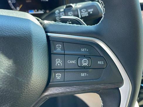 New 2026 Jeep Grand Cherokee Limited RWD image 16