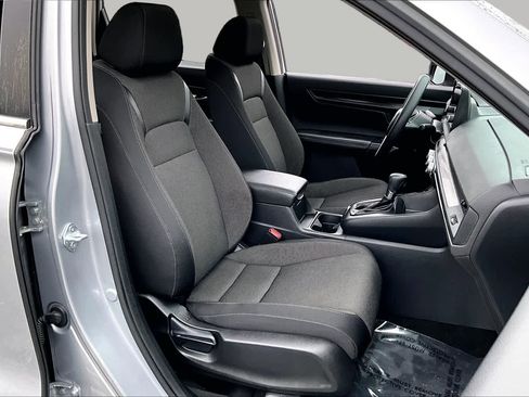 Used 2023 Honda CR-V EX image 9