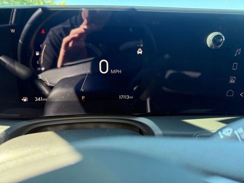 Used 2025 Buick Encore GX Preferred image 38