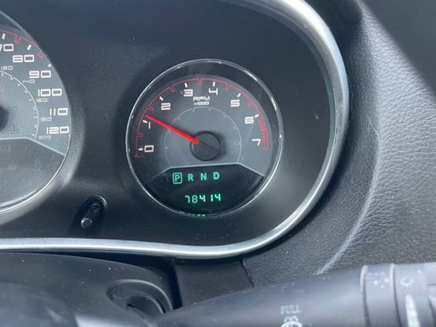 Used 2013 Dodge Avenger SE FWD image 12