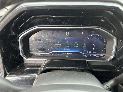 Used 2022 Chevrolet Silverado 1500 LT image 11