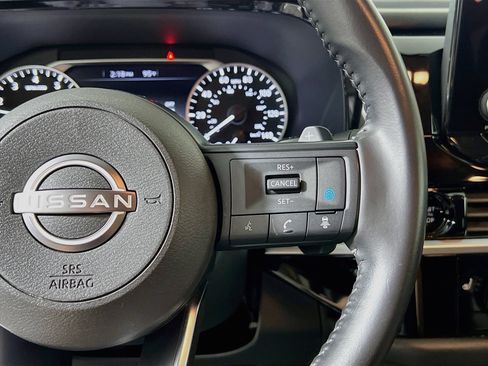 Used 2025 Nissan Pathfinder SV FWD image 20