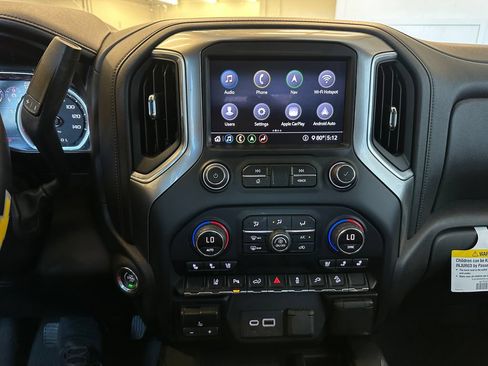 Used 2020 Chevrolet Silverado 2500 LTZ w/ LTZ Plus Package AWD/4WD image 8