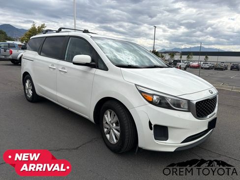 Used 2016 Kia Sedona LX FWD image 1
