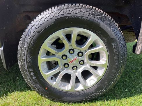 Used 2015 GMC Sierra 1500 SLE image 4