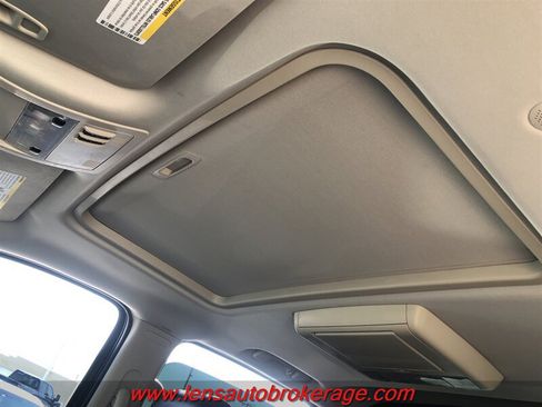 Used 2013 Chevrolet Avalanche LTZ AWD/4WD image 16