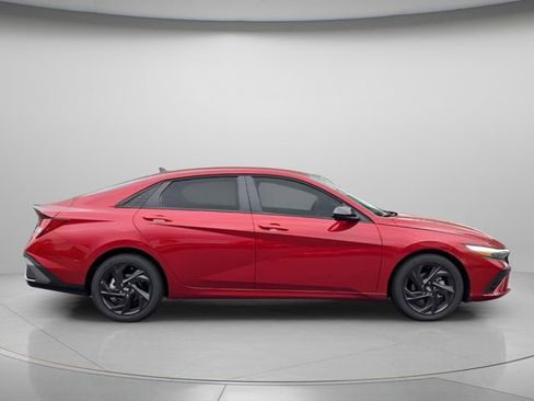 Certified 2026 Hyundai Elantra Sport FWD image 6