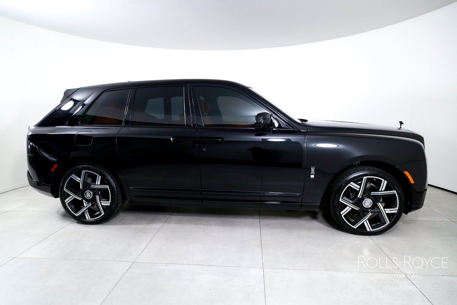 New 2027 Rolls-Royce Cullinan Black Badge AWD/4WD image 10