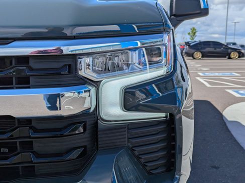 Used 2025 Chevrolet Silverado 1500 LT image 44