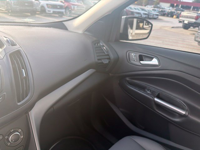 Used 2016 Ford Escape SE FWD image 9