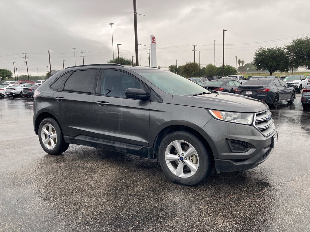Used 2017 Ford Edge SE FWD image 2
