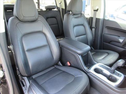 Used 2021 Chevrolet Colorado LT w/ LT Convenience Package image 9