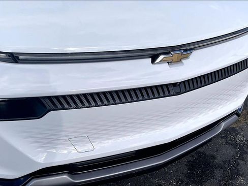 Used 2024 Chevrolet Equinox EV LT image 33