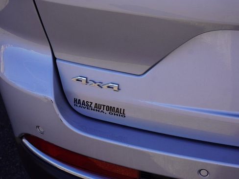 Used 2024 Jeep Grand Cherokee Laredo image 7