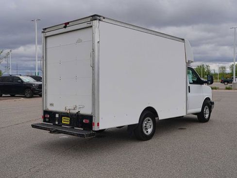 Used 2022 Chevrolet Express 3500 w/ Power Convenience Package RWD image 5
