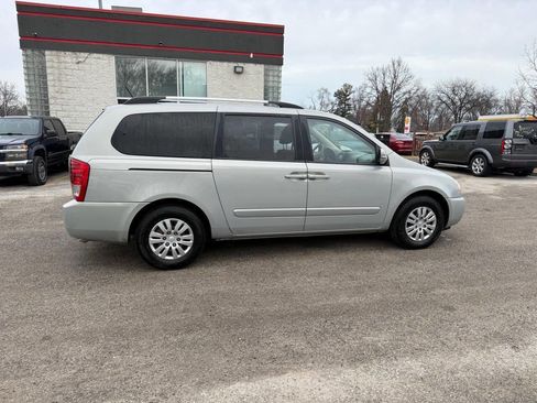 Used 2012 Kia Sedona LX image 6