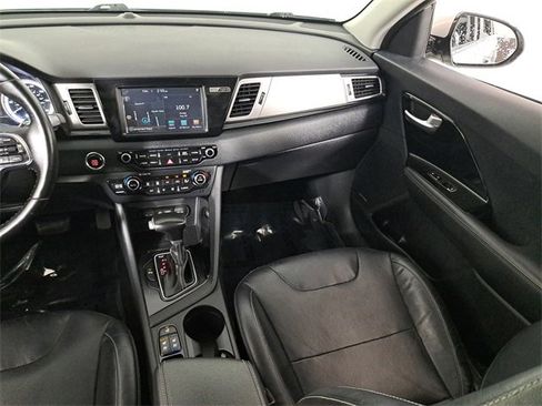 Used 2017 Kia Niro Touring w/ Advanced Technology Package image 17