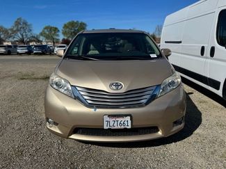 Used 2014 Toyota Sienna Limited w/ Limited Premium Package video 2